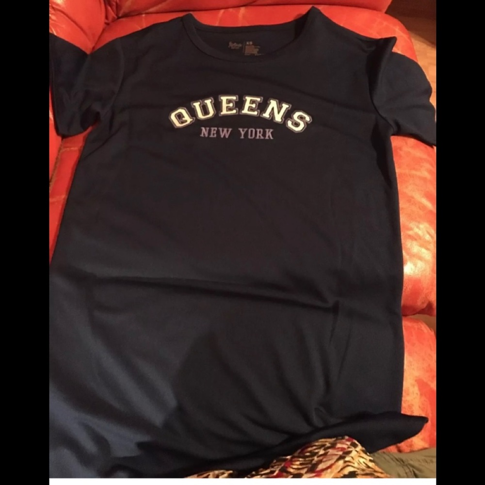 Queens New York Tee Shirt Dark Navy Size XS Unisex NEW!